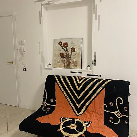 Ampio Appartamento In Posizione Strategica Rimini Esterno foto