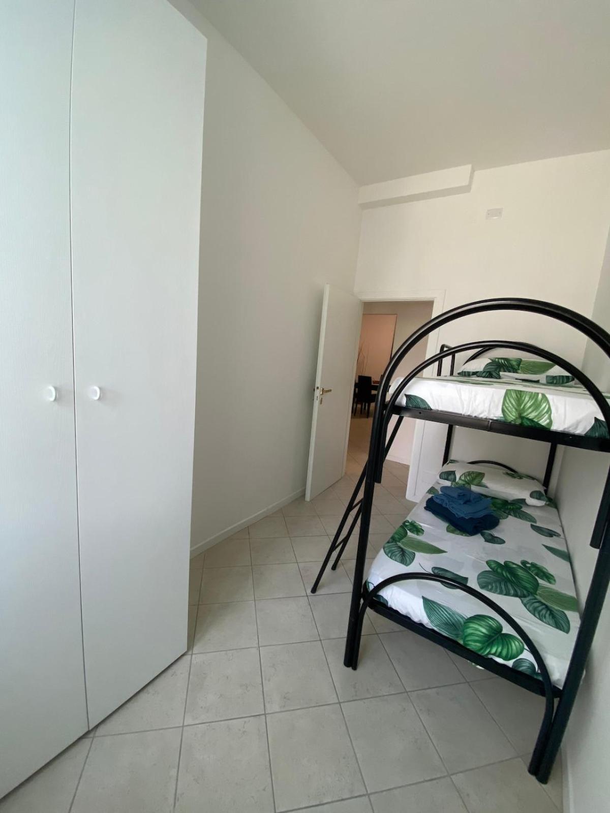 Ampio Appartamento In Posizione Strategica Rimini Esterno foto
