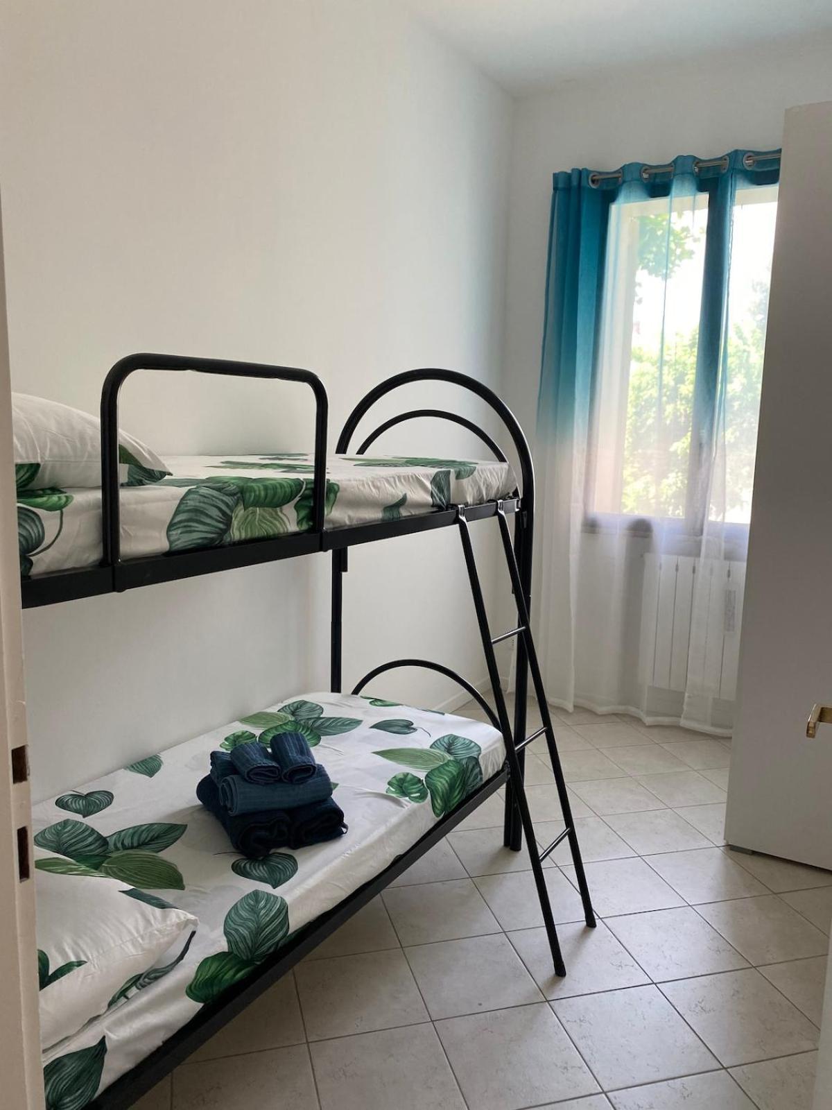 Ampio Appartamento In Posizione Strategica Rimini Esterno foto